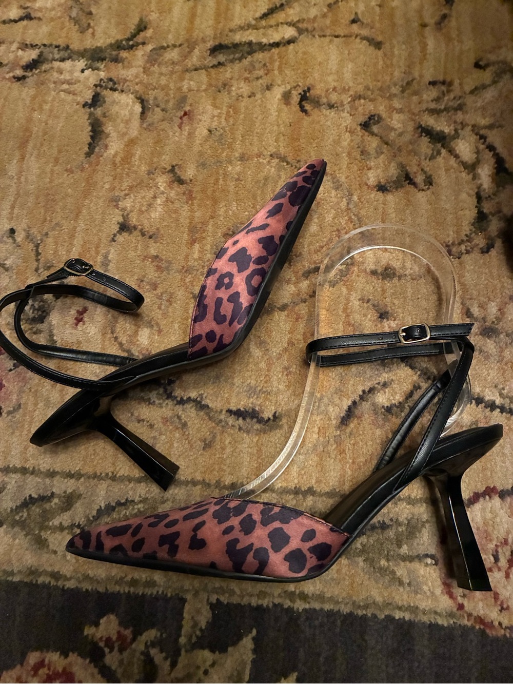 Leopard Print Pointed Toe Ankle Strap Heels - Pink. Size 8